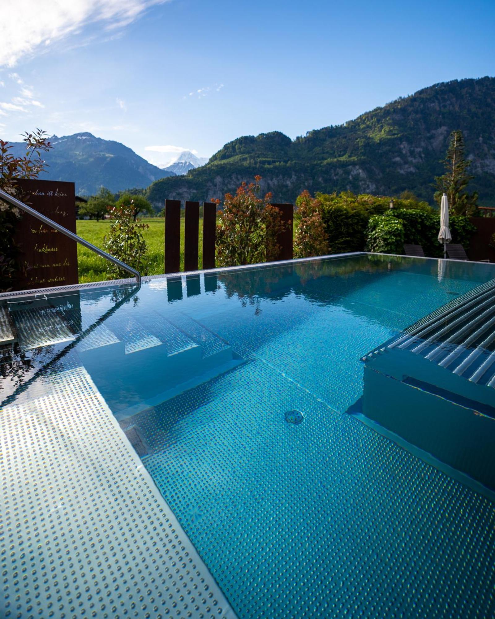 SALZANO Hotel - Spa - Restaurant Unterseen Exterior foto